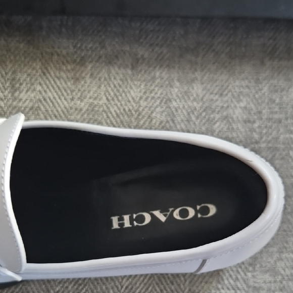 Coach White Leather Block Heel Loafers with Black Heel Womens Sz7. Narrow - Picture 2 of 9